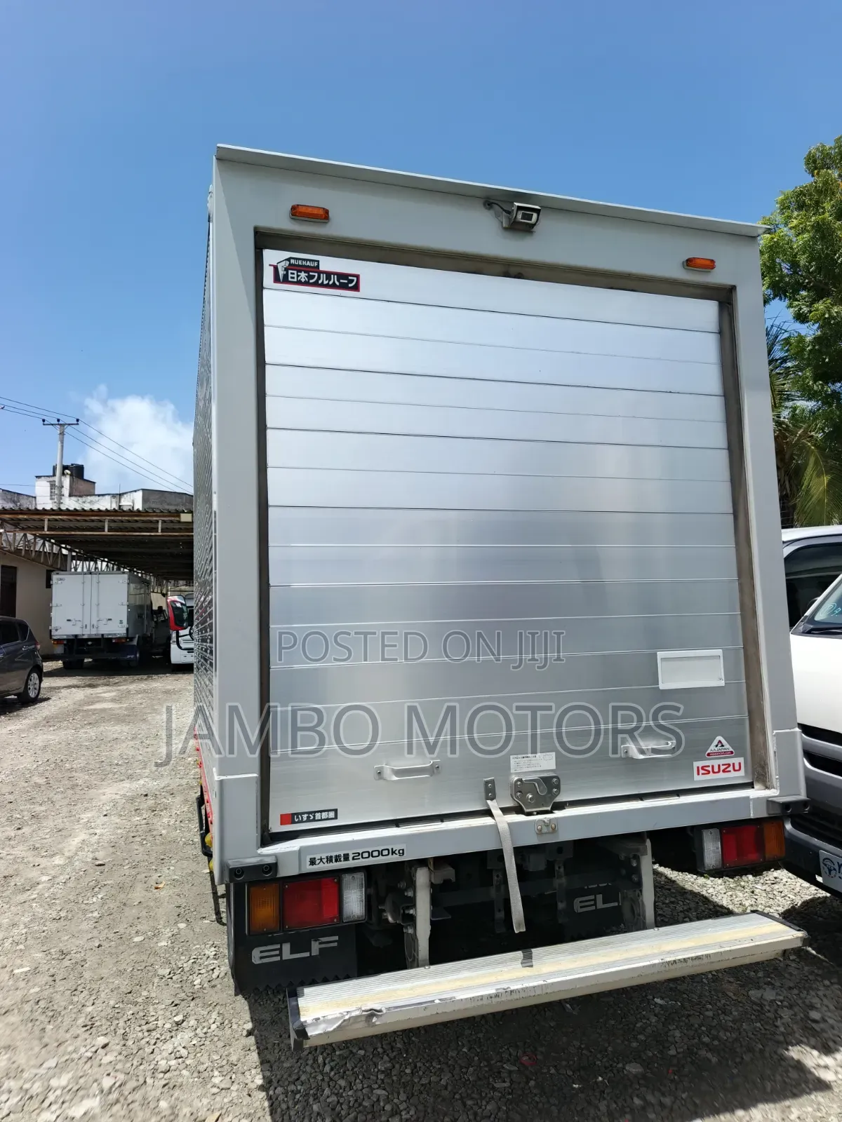 Isuzu Elf 2020 Red