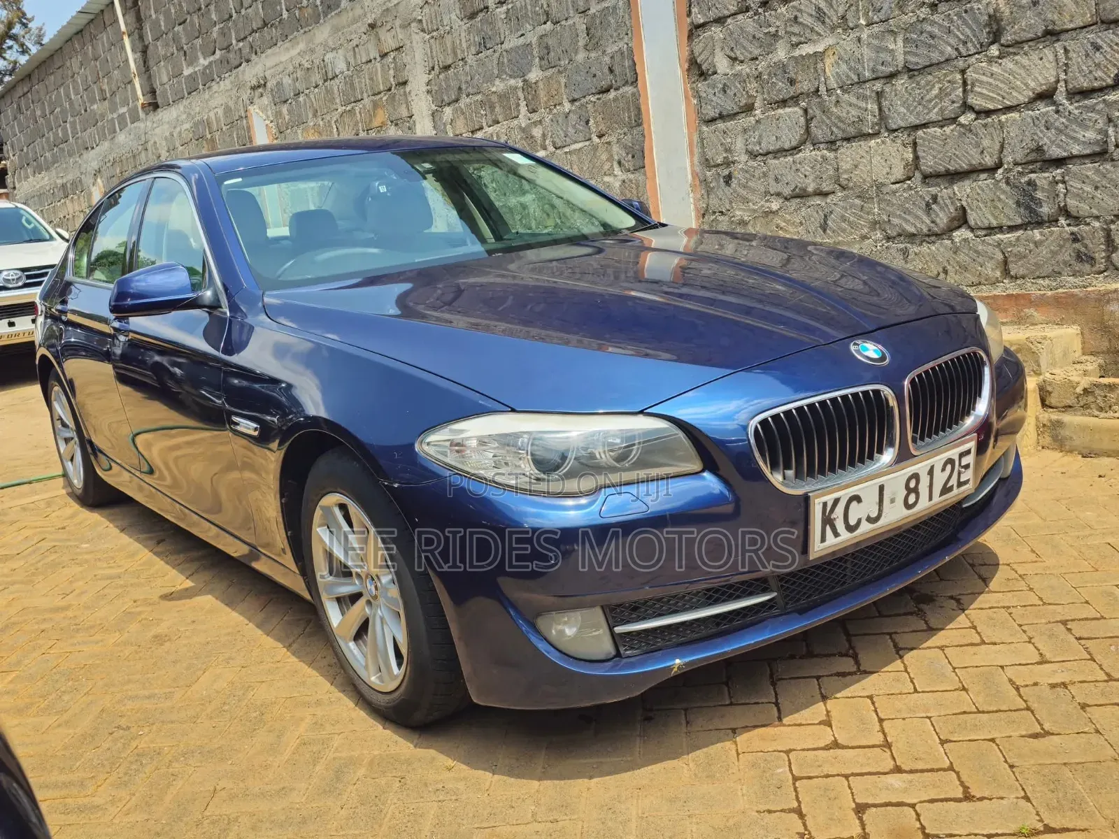 BMW 520i 2009 Blue