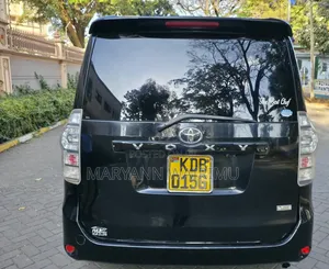 Toyota Voxy 2014 Black