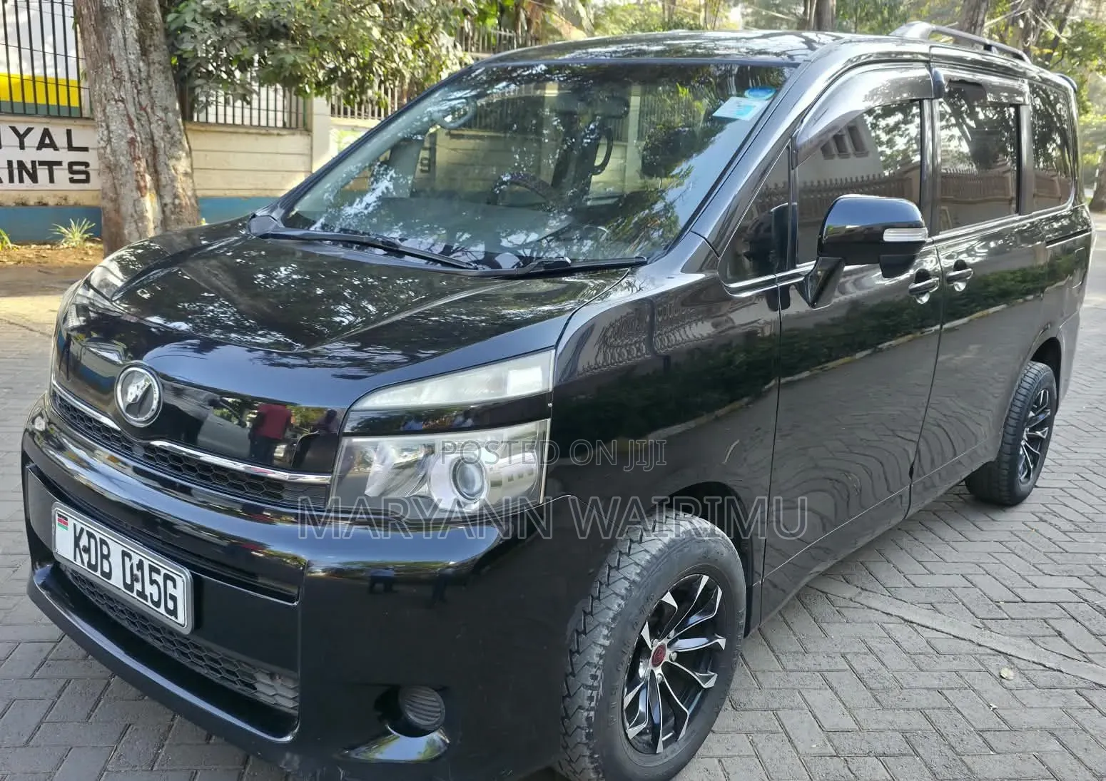 Toyota Voxy 2014 Black