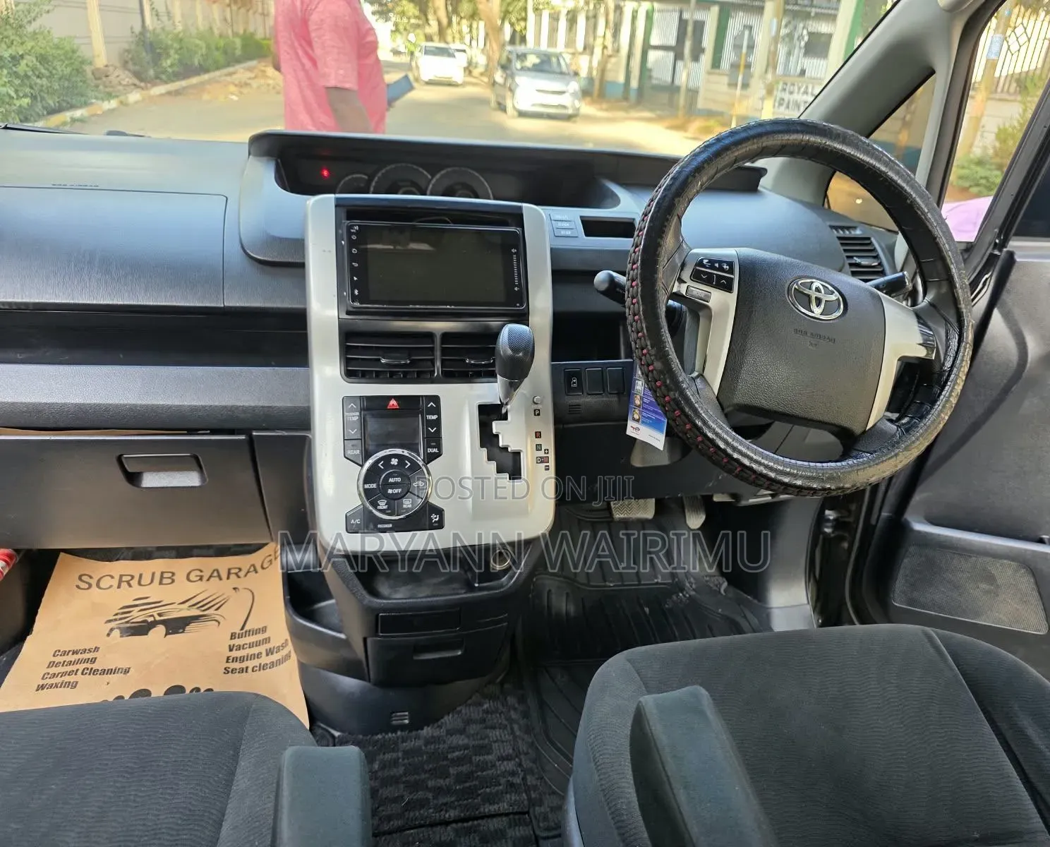 Toyota Voxy 2014 Black