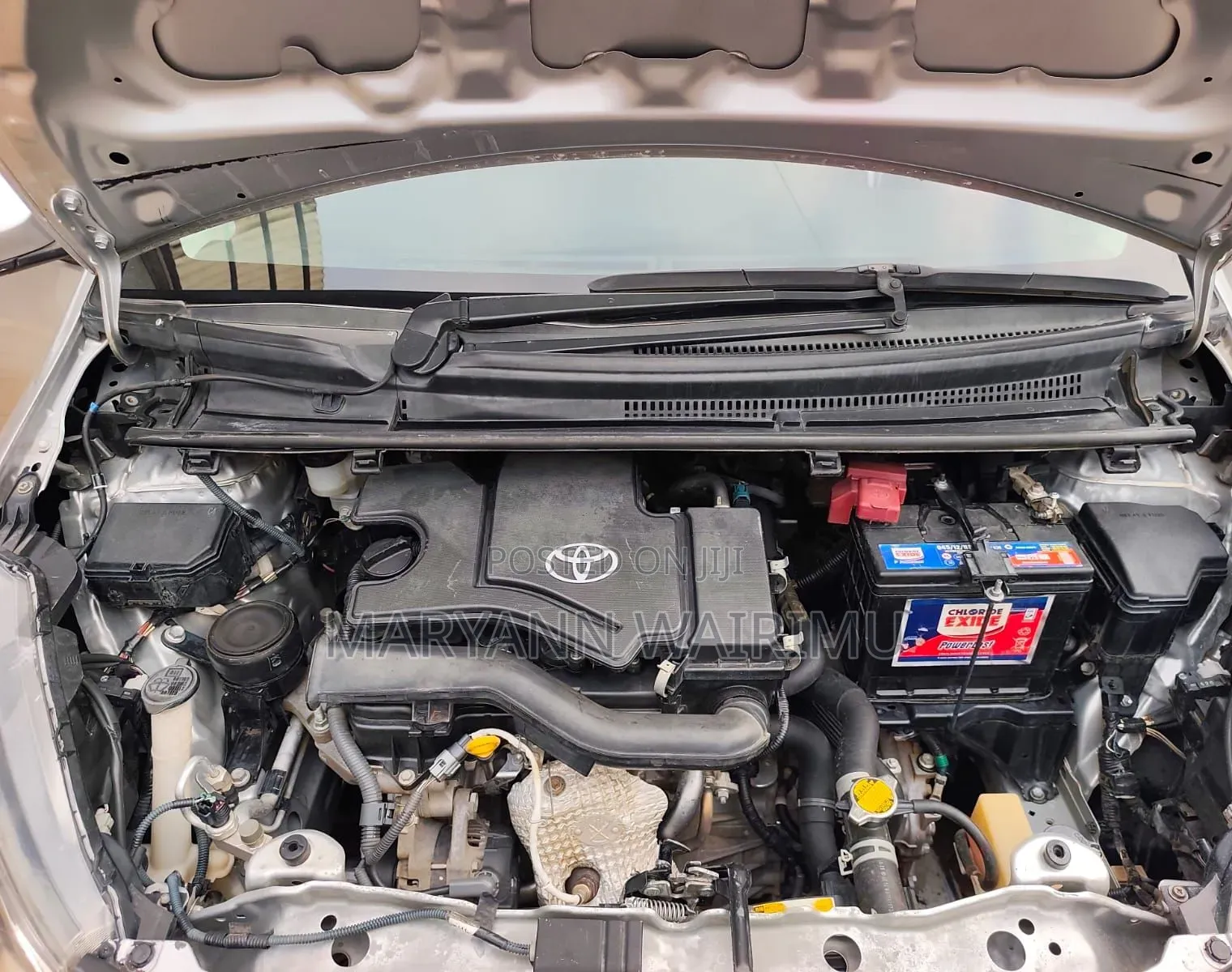 Toyota Vitz 2015 Silver