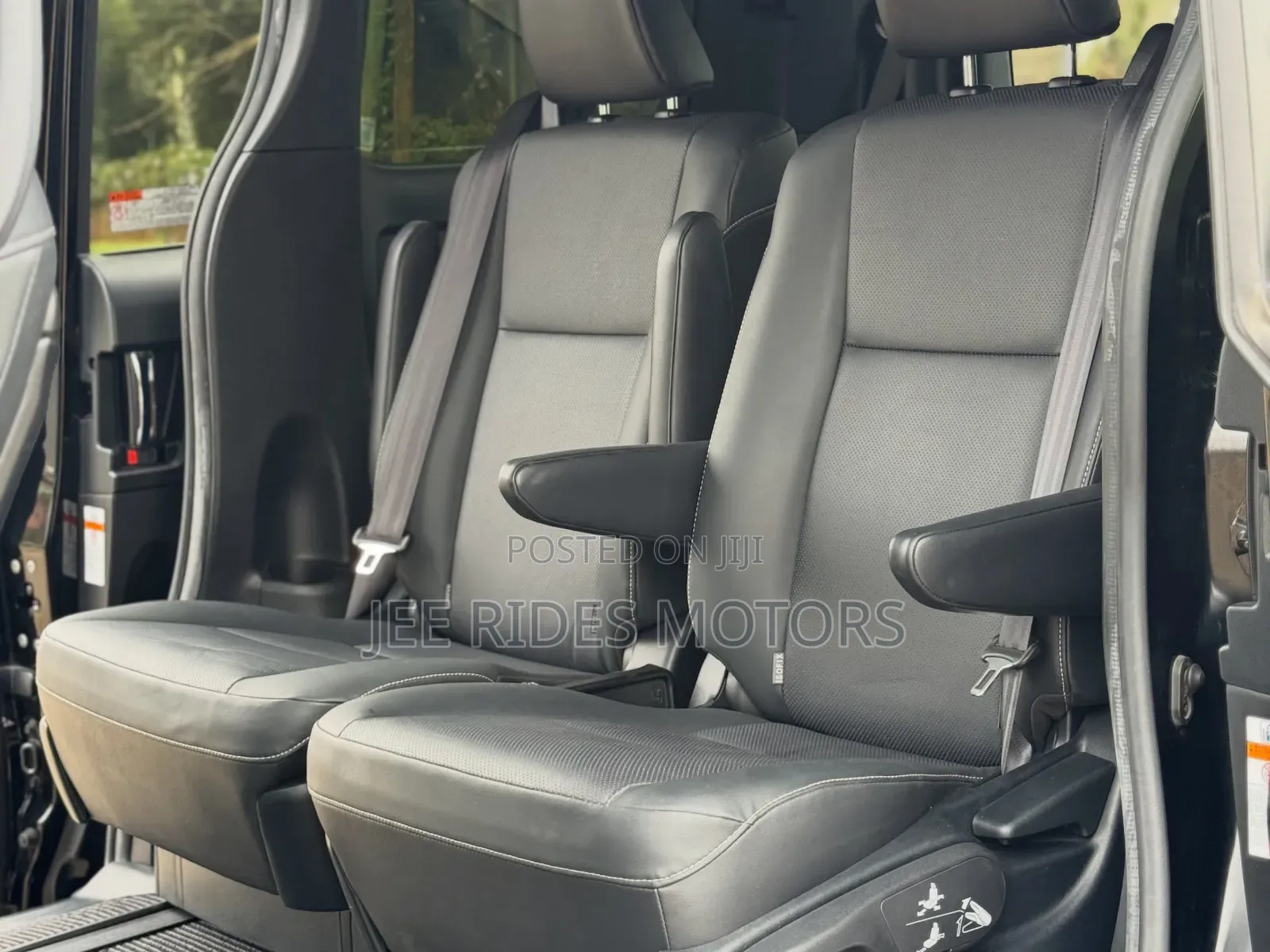 Toyota Esquire 2019 Black