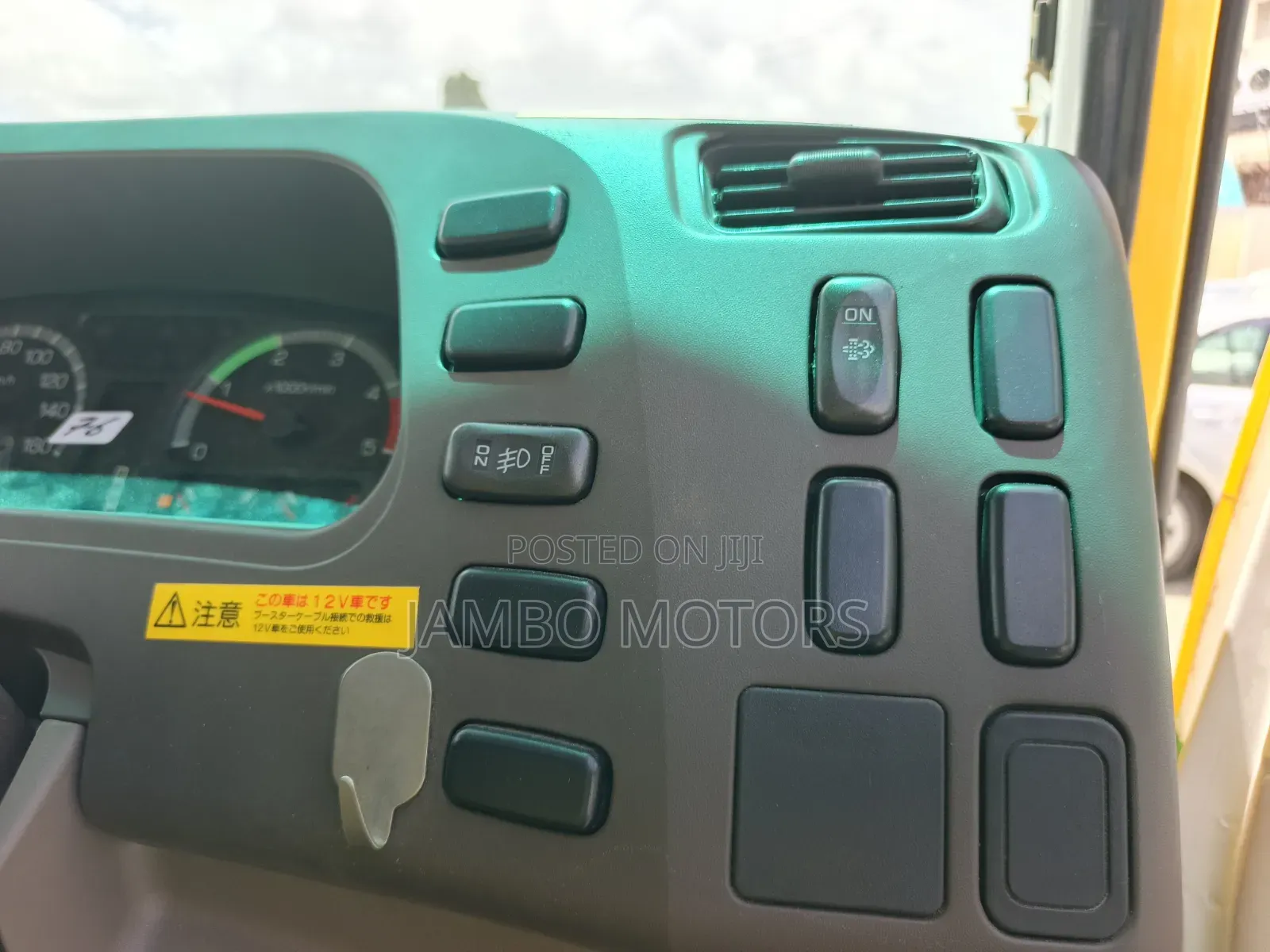 Mitsubishi Fuso Rosa 2020 Green