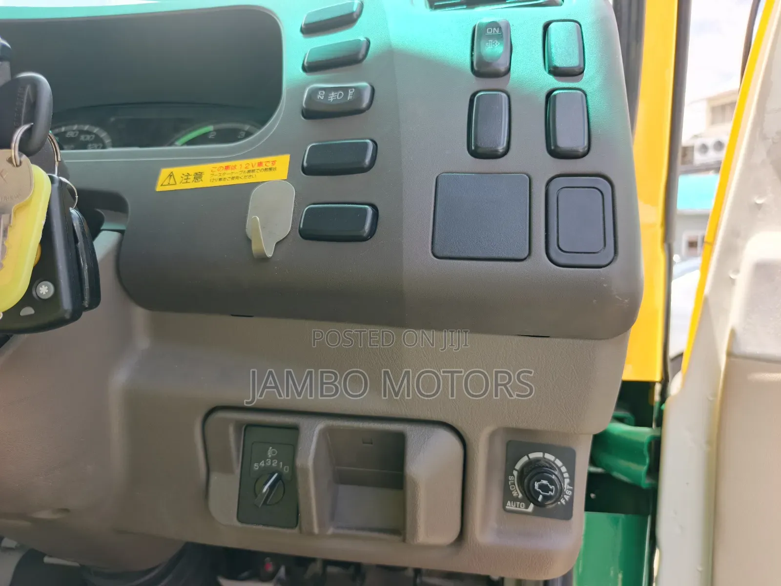 Mitsubishi Fuso Rosa 2020 Green