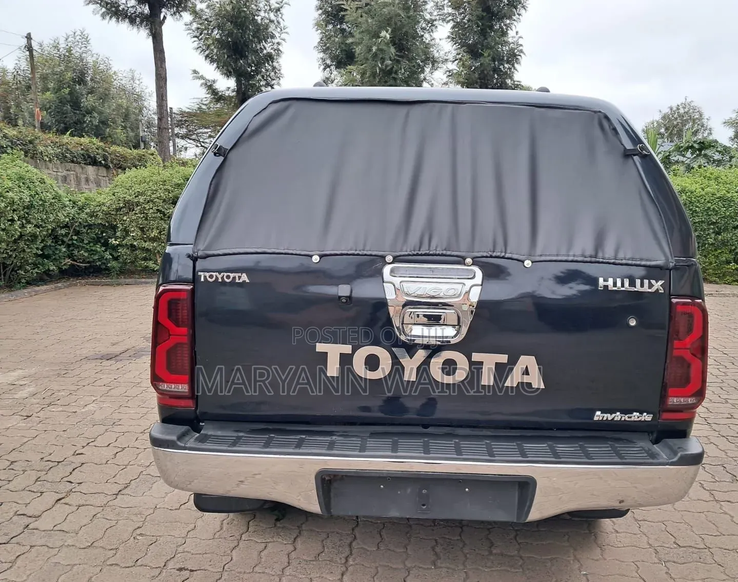 Toyota Hilux 2012 Black