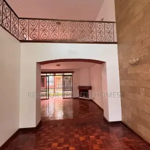 4bdrm Townhouse / Terrace in Kileleshwa for rent