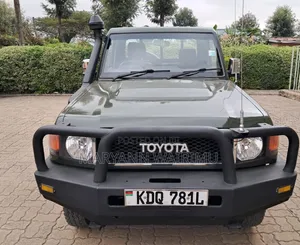 Toyota Land Cruiser 2012 Green