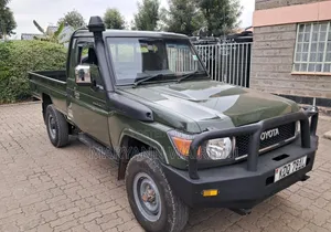 Toyota Land Cruiser 2012 Green