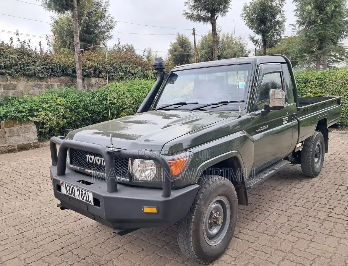 Toyota Land Cruiser 2012 Green