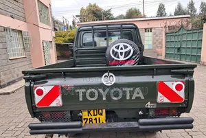 Toyota Land Cruiser 2012 Green