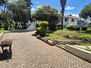 20bdrm Mansion in Karen for rent