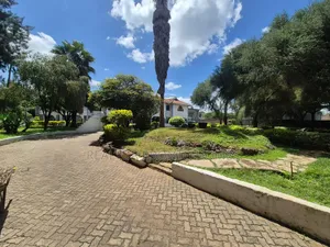 20bdrm Mansion in Karen for rent