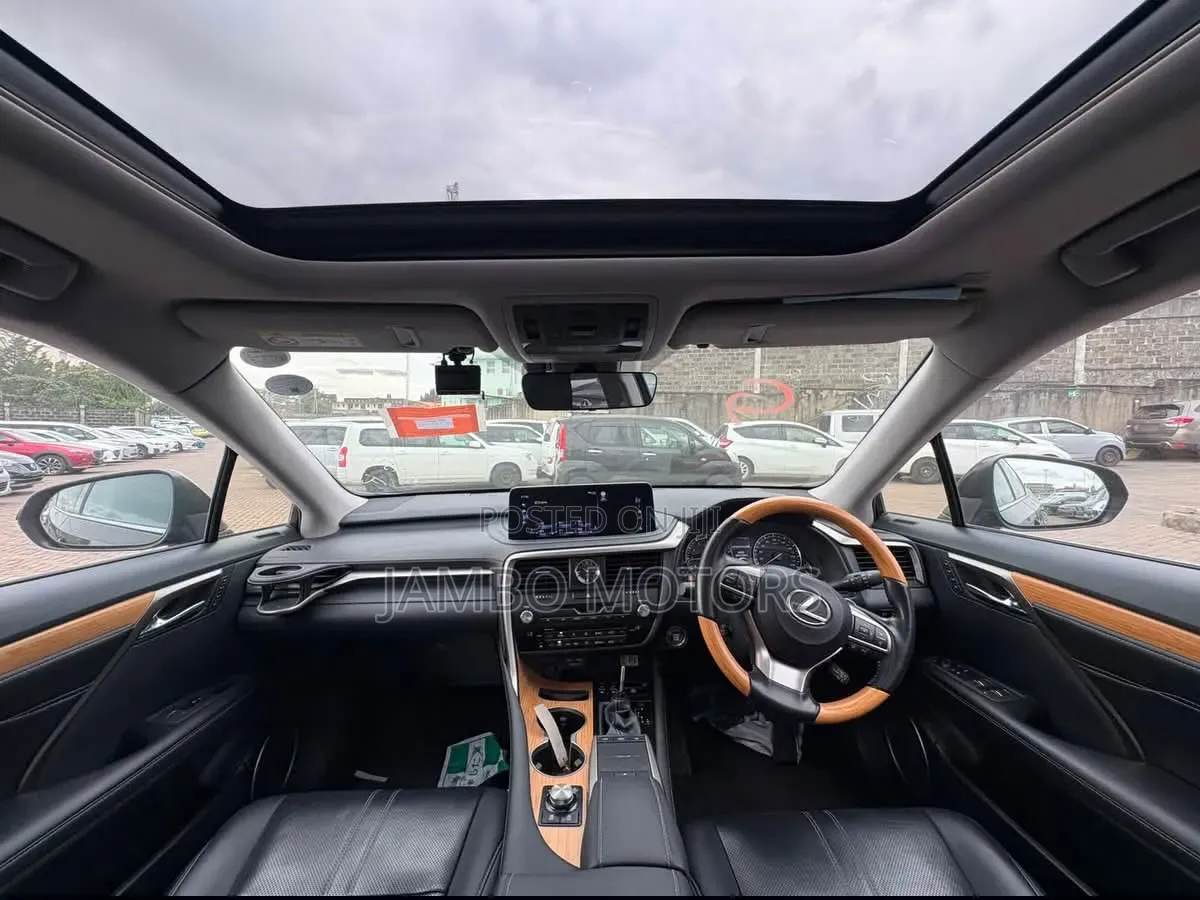 Lexus RX 300 2WD 2021