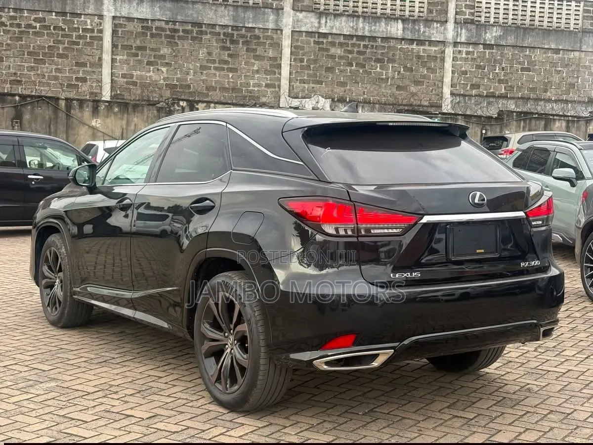 Lexus RX 300 2WD 2021