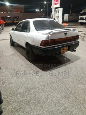 Toyota Corolla 1996 White