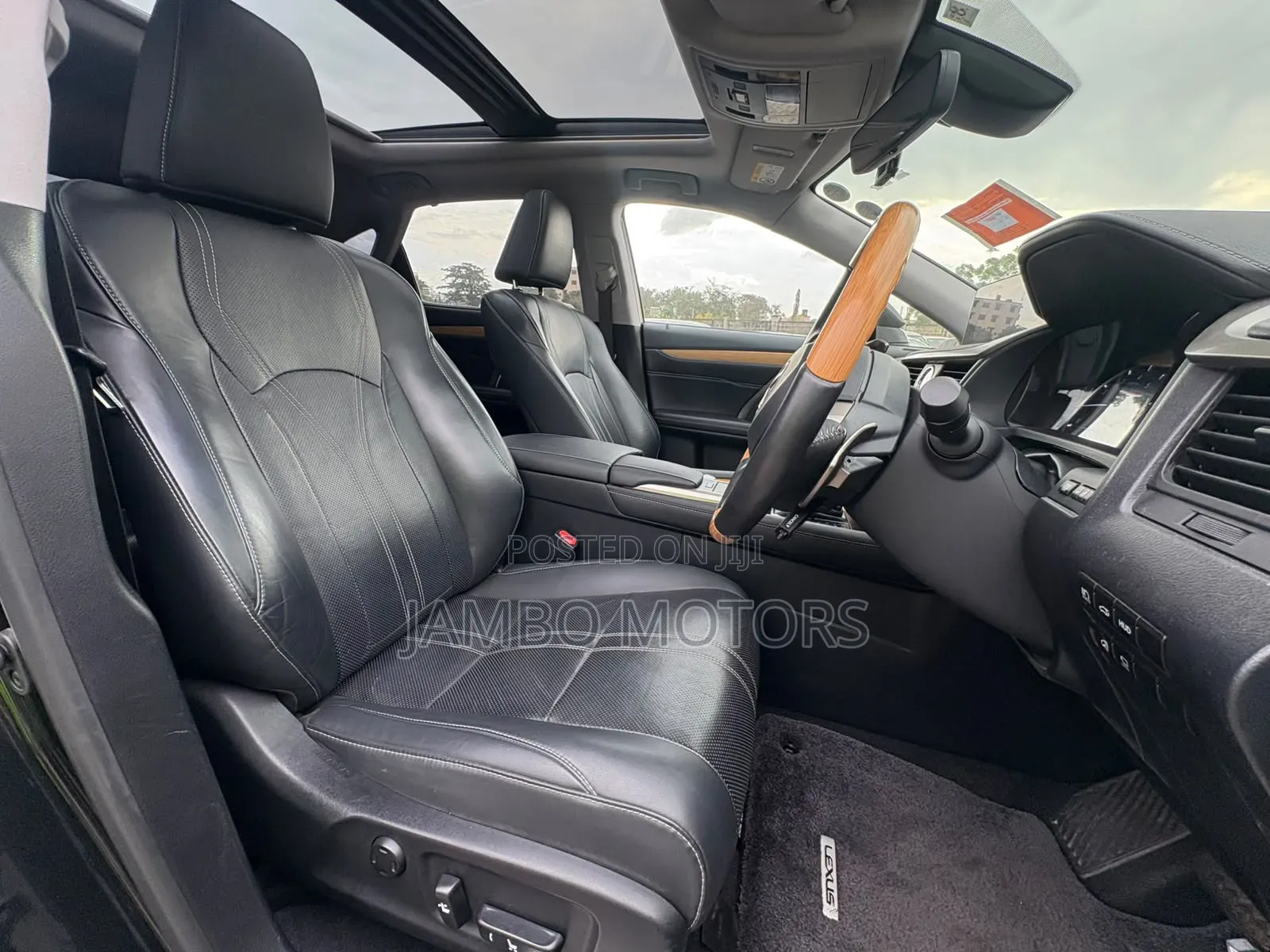 Lexus RX 300 2WD 2021