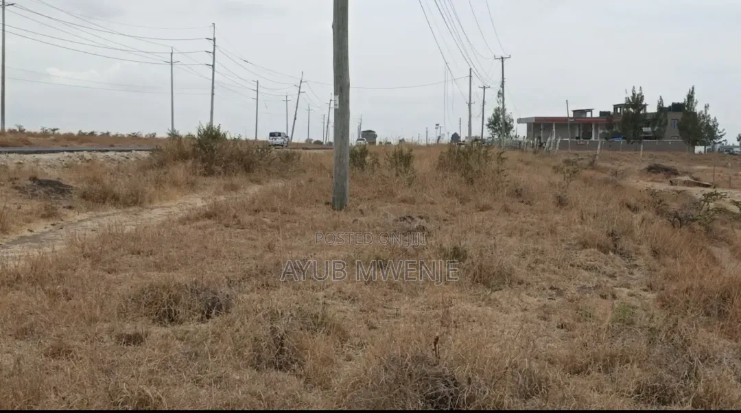 One Acre for Sale Fronting the Tarmac Kangundo Road Malaa