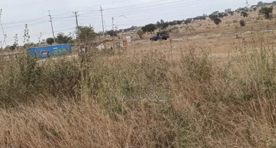 One Acre for Sale Fronting the Tarmac Kangundo Road Malaa