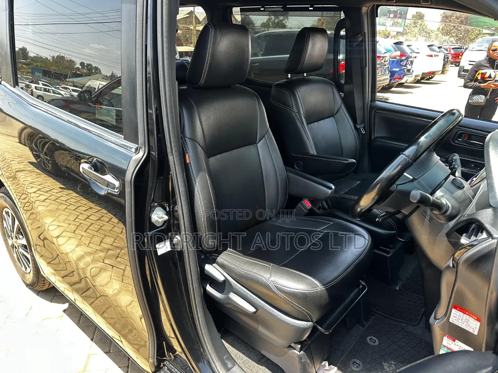 Toyota Esquire 2018 Black