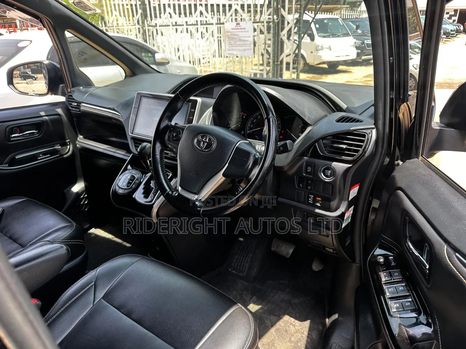 Toyota Esquire 2018 Black