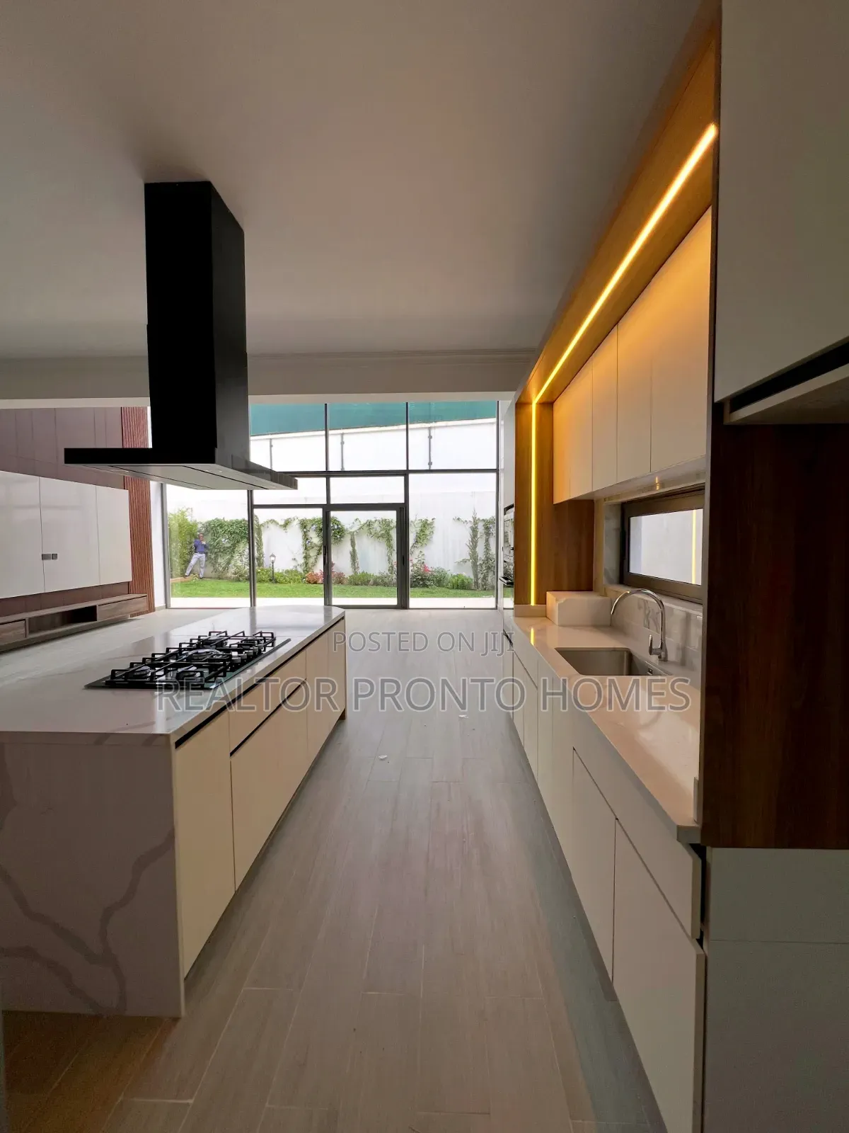 5bdrm Townhouse / Terrace in Lavington, Muthangari for rent