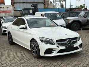 Mercedes-Benz C200 2021
