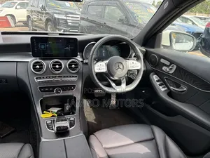 Mercedes-Benz C200 2021