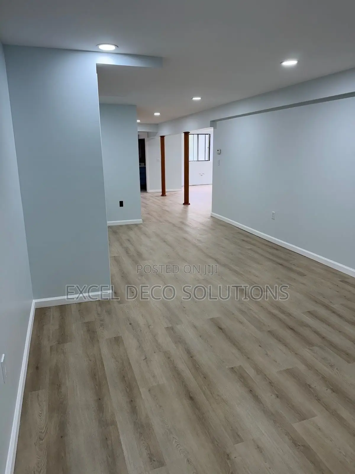 5mm SPC Flooring Planks With IXPE Rubber Underlay