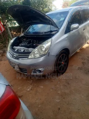 Nissan Note 2012 Silver