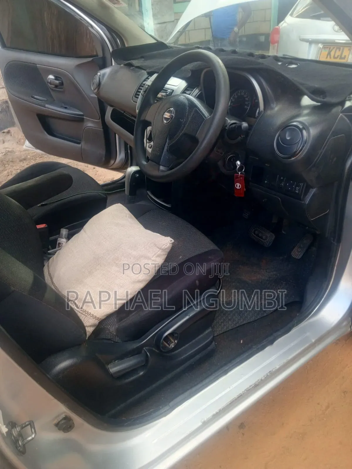 Nissan Note 2012 Silver