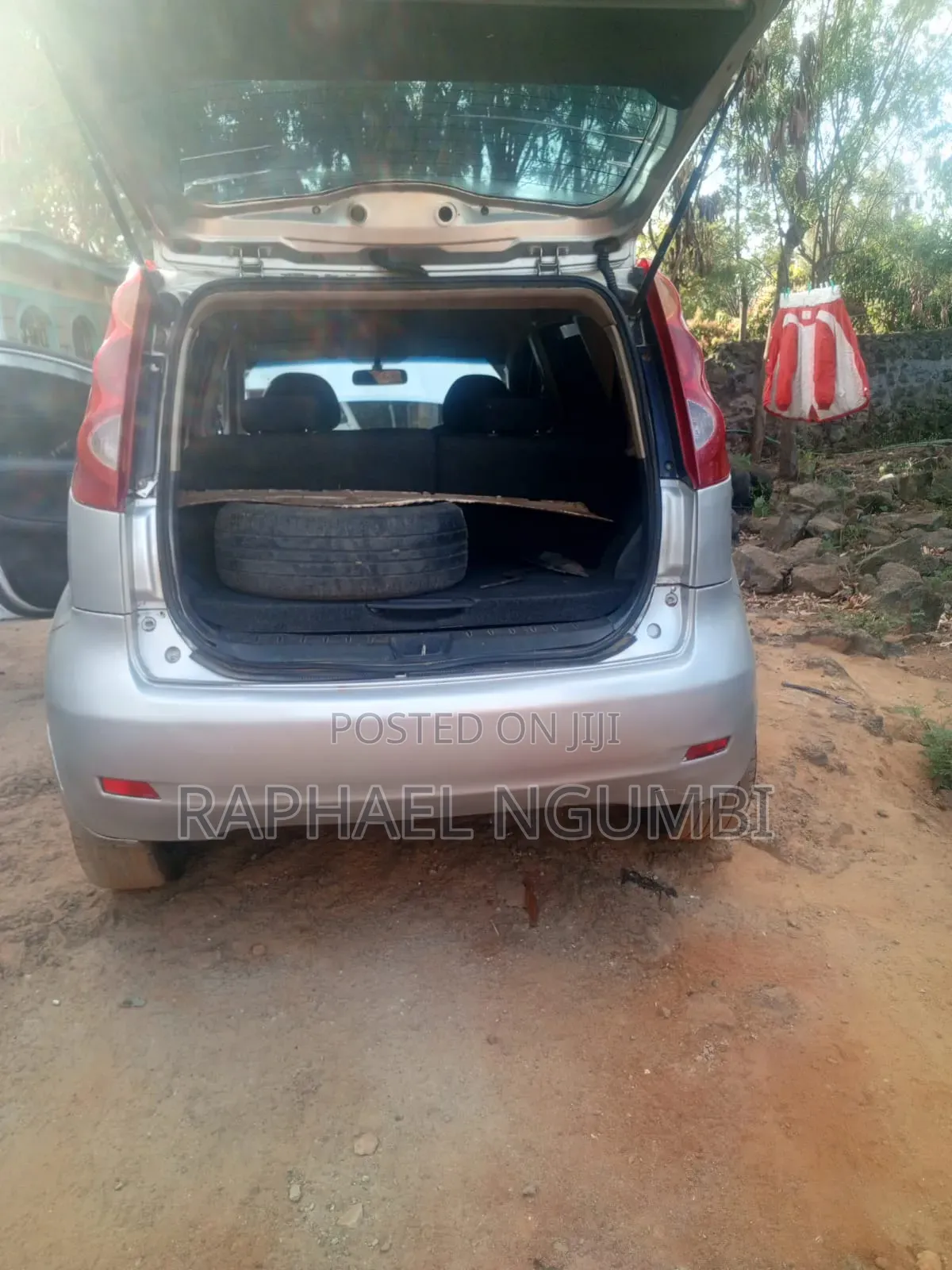 Nissan Note 2012 Silver