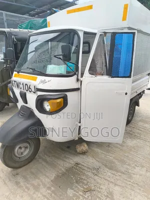 Piaggio Scooter 2024 White