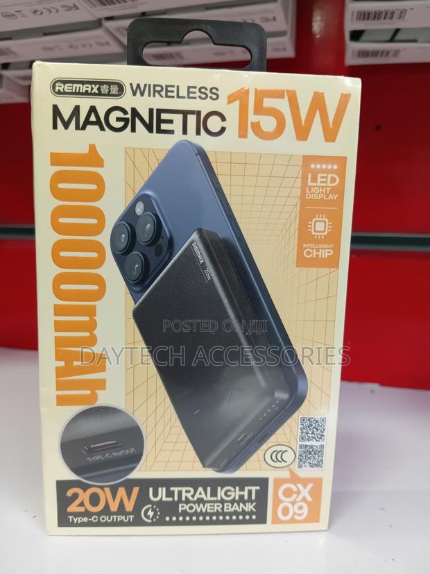 The Remax CX09 10,000mAh 20W Magnetic Wireless Fast-Charge Power Bank. - thumbnail 3