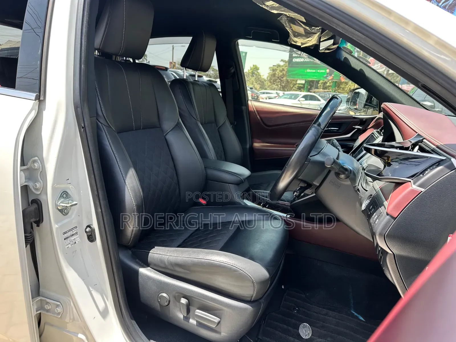 Toyota Harrier 2019