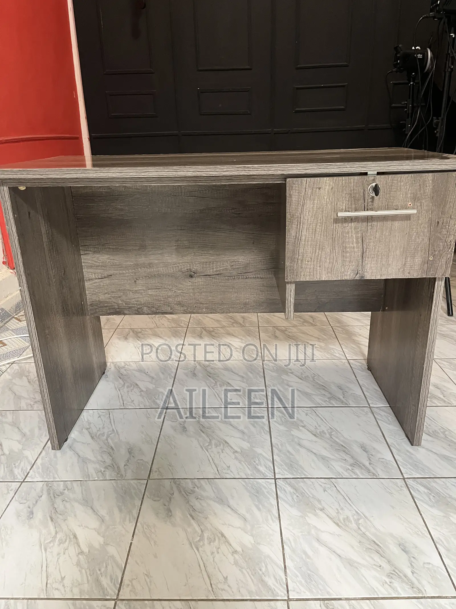 Office or Home Desk, Excellent Condition
