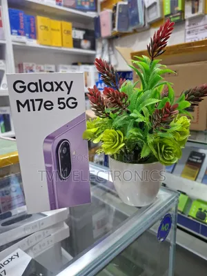 New Samsung Galaxy M17 5G 128 GB Purple
