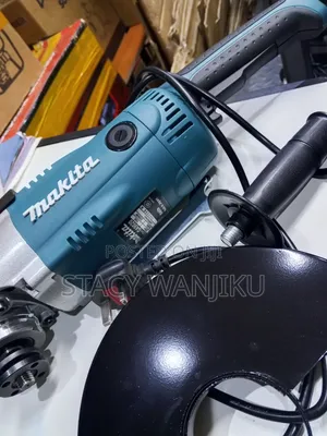 Makita Angle Grinder (2100w) 9inch