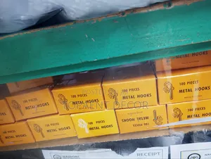 Box Curtain Hooks With 100 Pieces