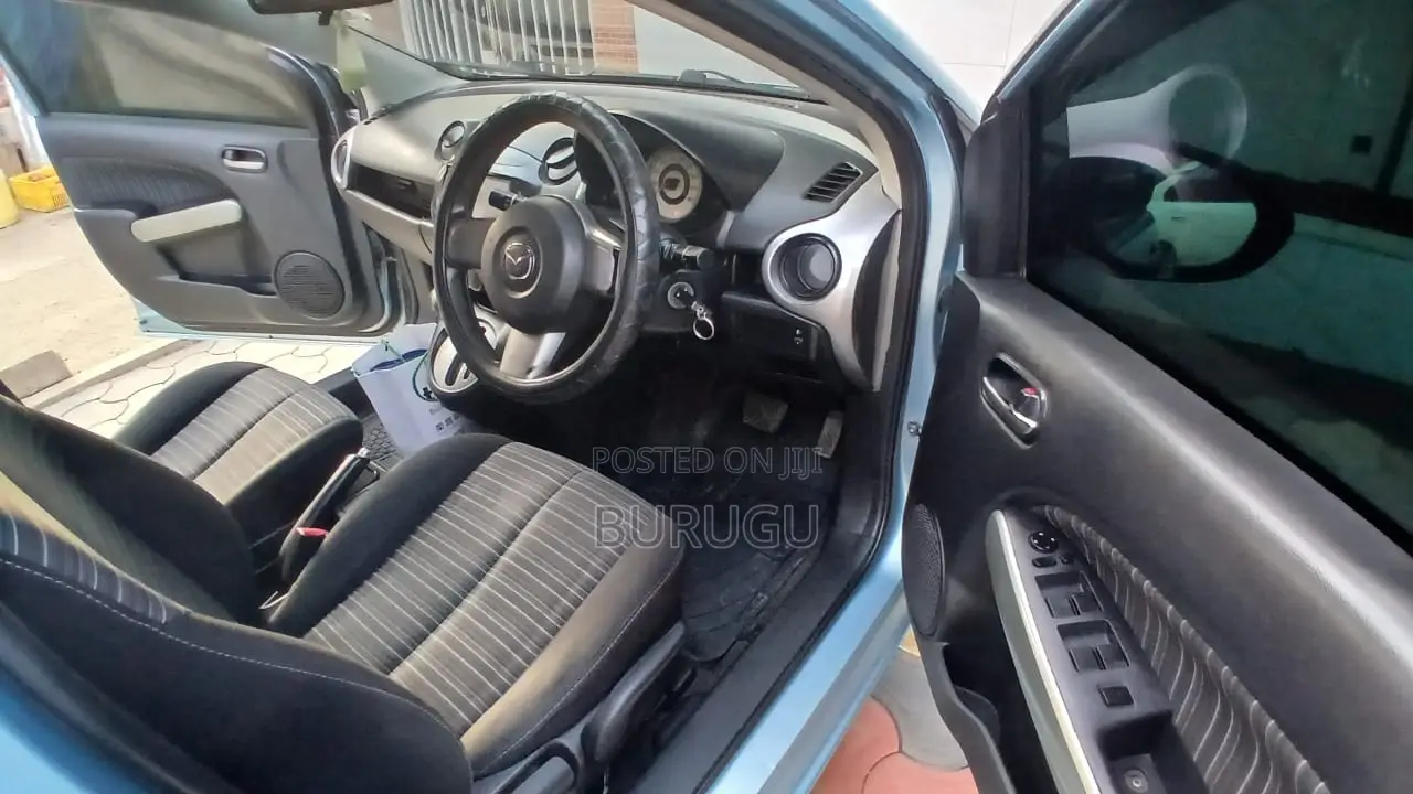 Mazda Demio 2010 Blue