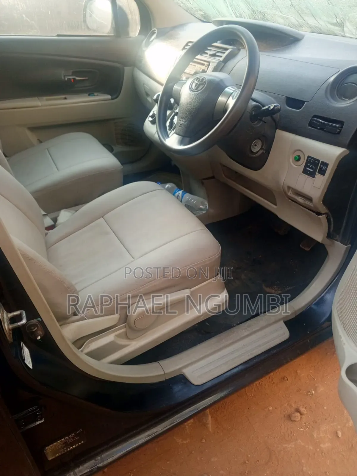 Toyota Passo Sette 2012 Blue