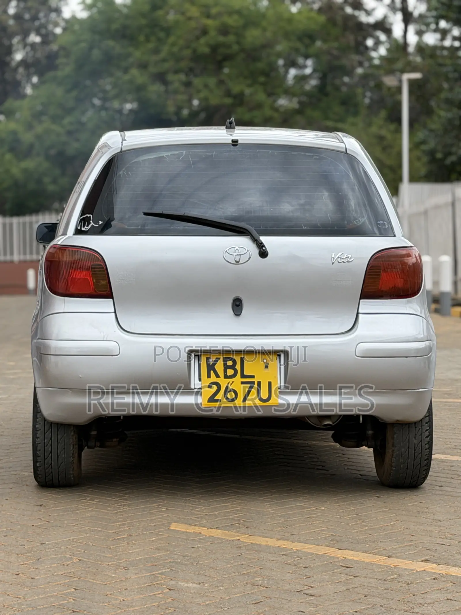 Toyota Vitz 2003 Silver