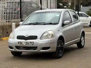 Toyota Vitz 2003 Silver