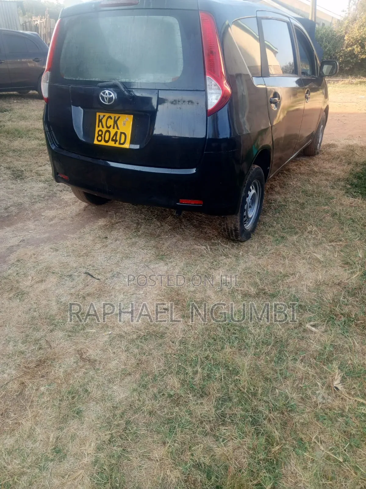 Toyota Passo Sette 2012 Blue