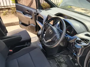 Toyota Noah 2018 Black