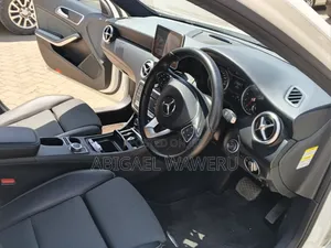 Mercedes-Benz A-Class 2017 Pearl