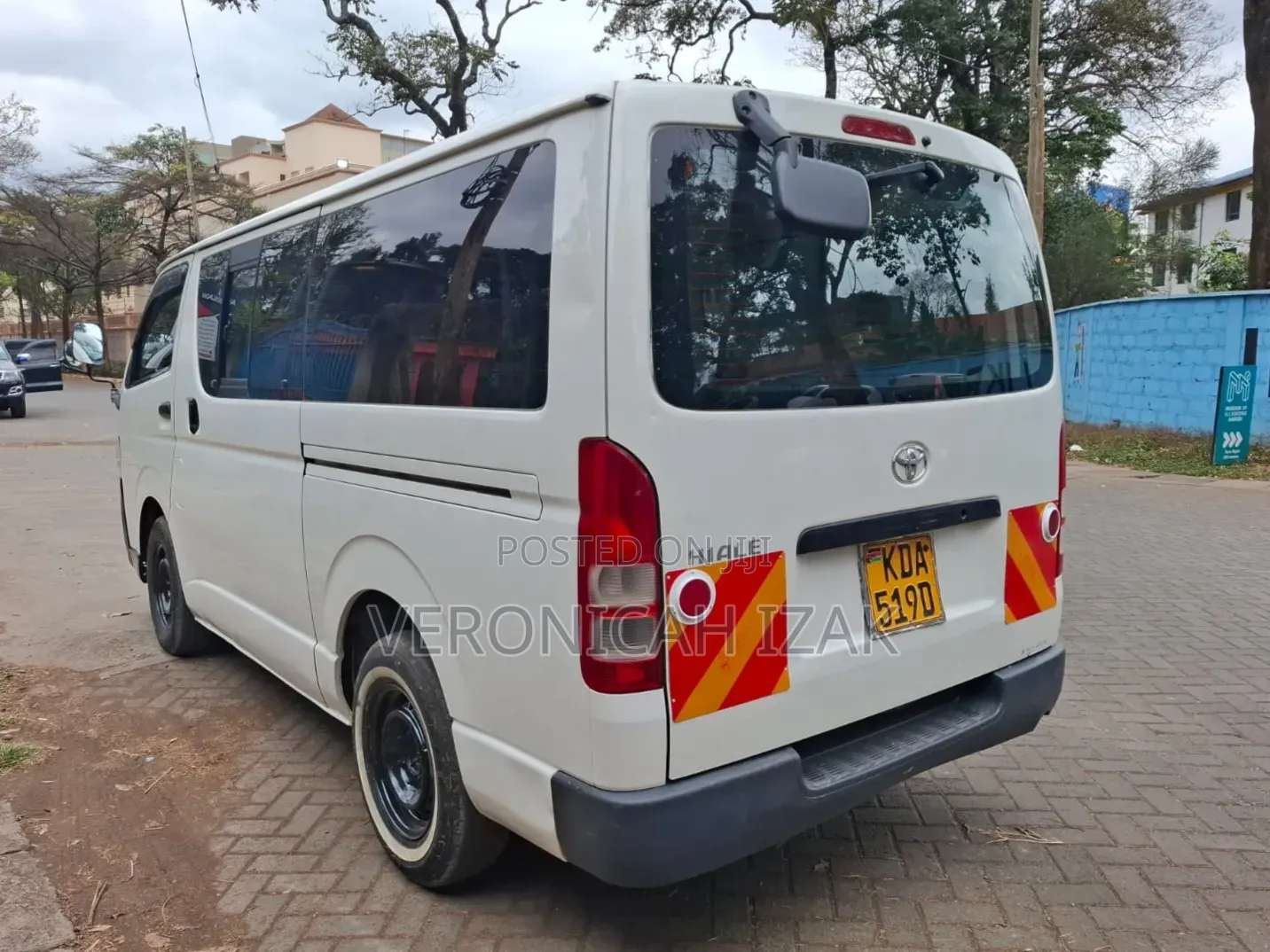 Toyota HiAce 2013 White