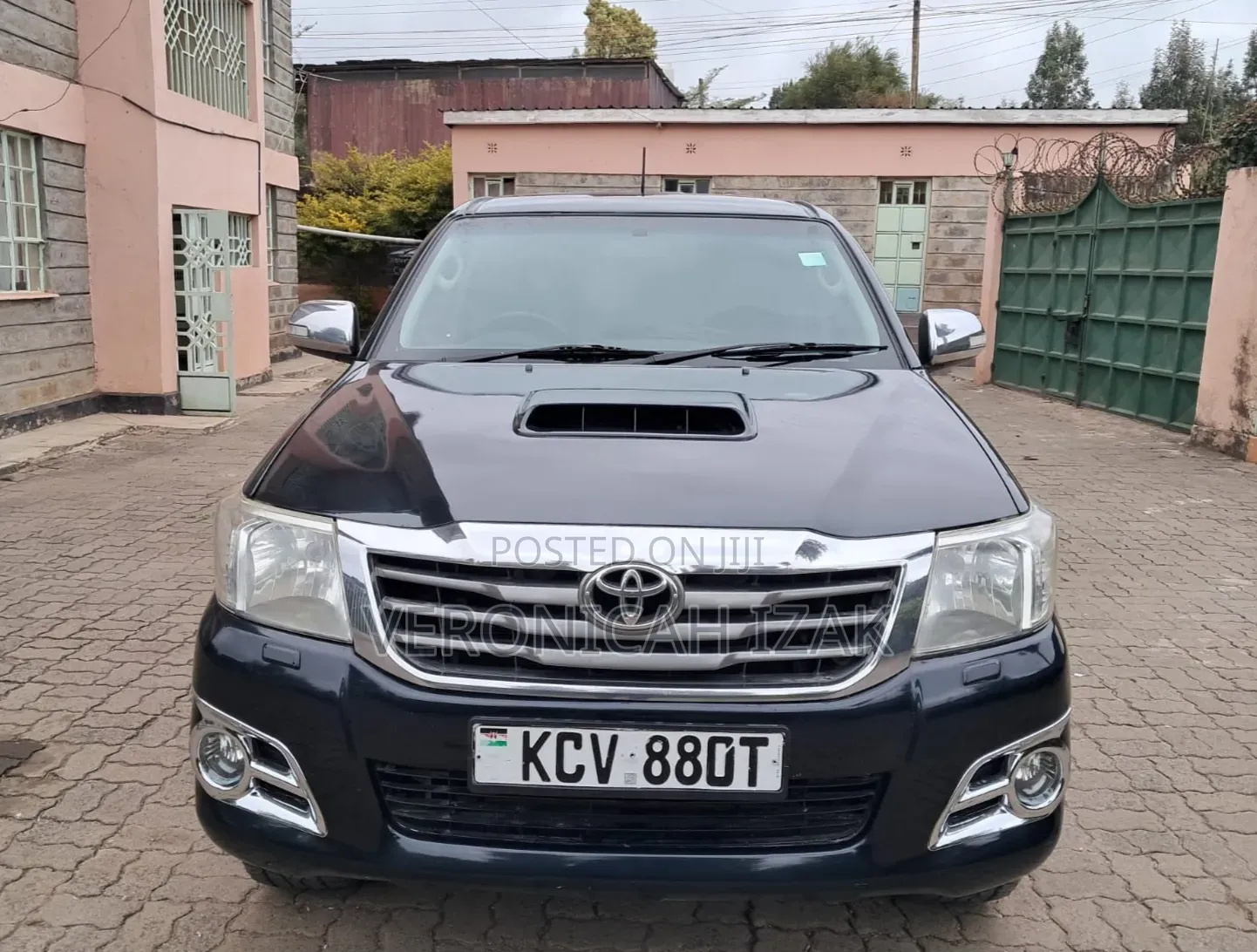 Toyota Hilux 2012 Black