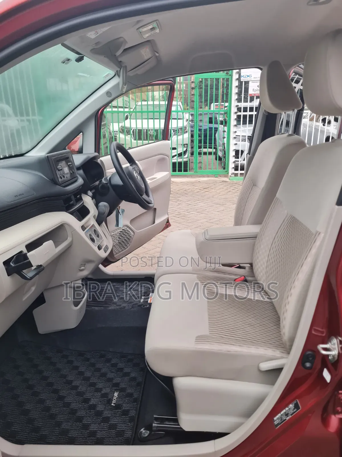 Daihatsu Move 2019 Red