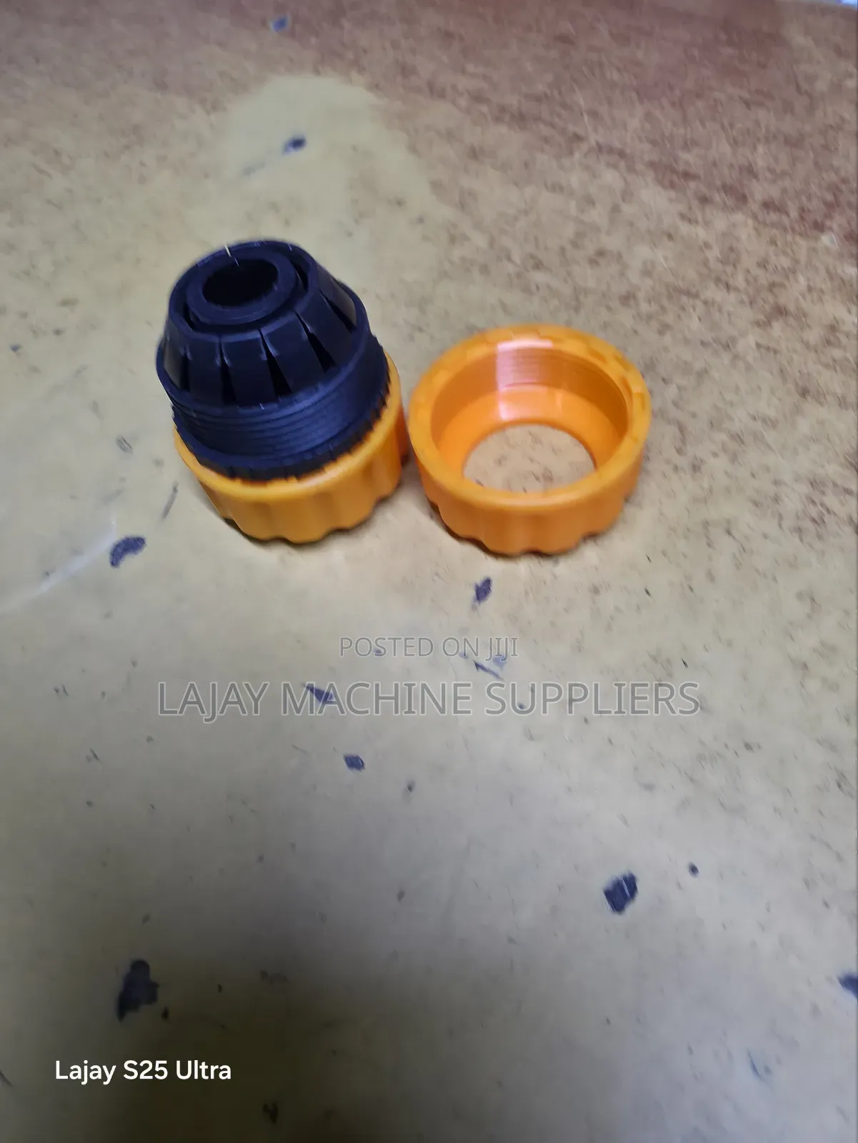 Hose Connector 3/4" to 1/2"